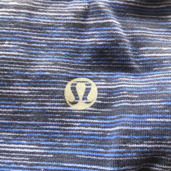 Lululemon Scoop Neck Razorback Tank with Bra - Picture 6 of 6